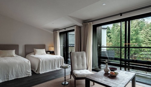 Signature Twin Room, Balcony, Mountain View