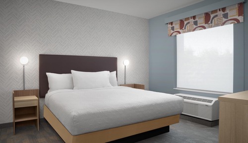 Suite, 1 King Bed, Accessible (Roll-In Shower)