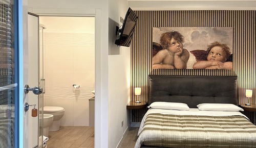 Comfort Room, Garden View