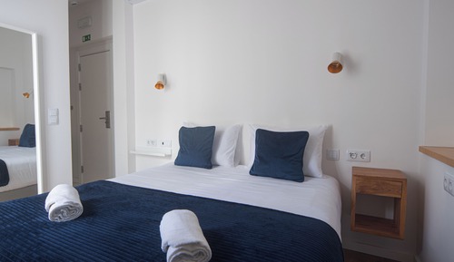 Double Room, 1 Queen Bed