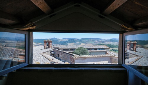 Suite Bernardo, Panoramica al terzo piano senza ascensore