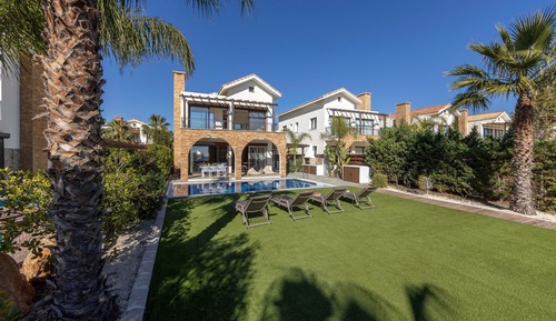Villa