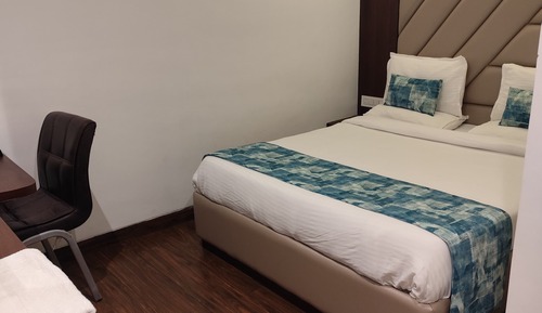 Classic Room, 1 King Bed