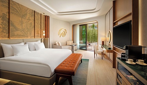 Deluxe Swim Up ( +18 Adults Only)