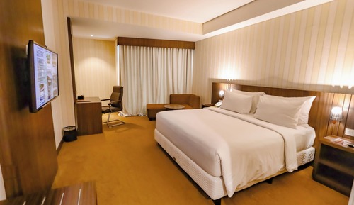 Premier Room