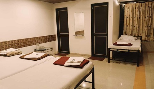 Four Bed Ac Room 