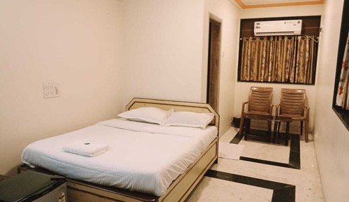 Executive Room, City View