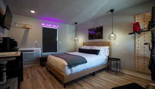 #7, Coler MTB Preserve, Single Room