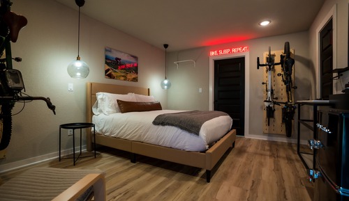 #2, Back 40, Double Room