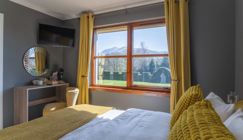 Classic Double or Twin Room, Mountain View