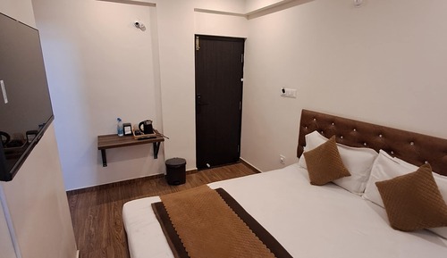 Luxury Studio, City View