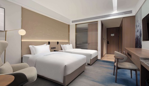 Room, 2 Twin Beds, River View