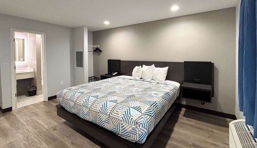 Standard Suite, 1 King Bed, Non Smoking