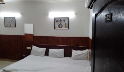 Deluxe Room, City View