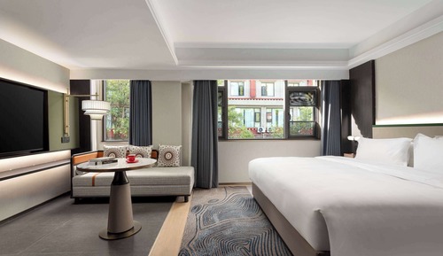 Deluxe Room, 1 King Bed, Non Smoking