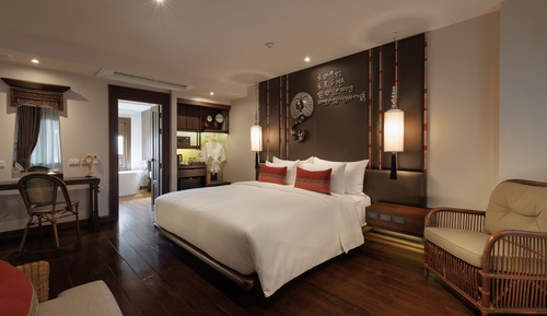 Deluxe Double Room, Bathtub