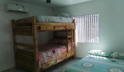 Classic House, Poolside