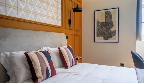 Signature Studio, River View