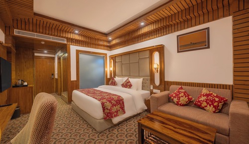 Luxury Room, Balcony, Mountain View
