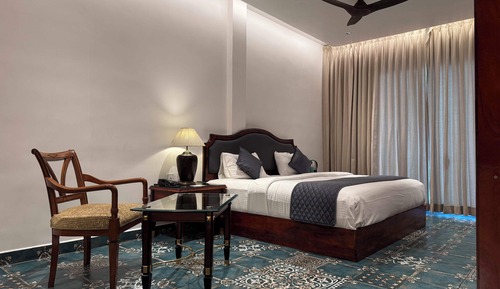 Premium Double Room, 1 Double Bed, Hot Tub, Pool View