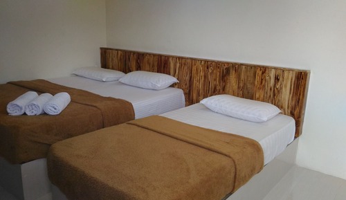 Triple Room (Tok Chik)