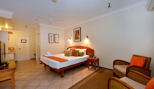 Studio, 1 Queen Bed, Garden Area