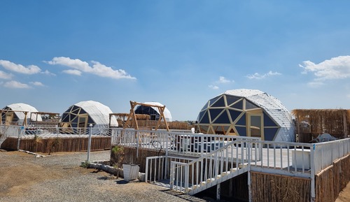 Family Tent, Sea View