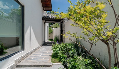 Luxury House, 1 King Bed, Bathtub, Courtyard View