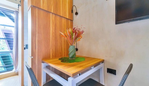 Deluxe Room, 1 Queen Bed