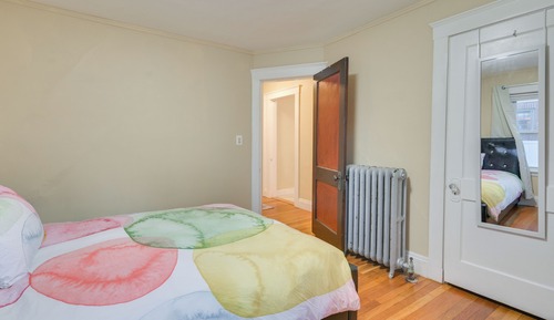House (3 Bedrooms)