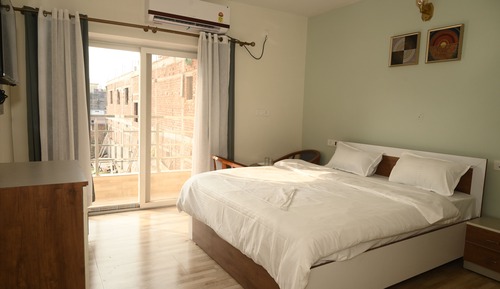Classic Double or Twin Room, City View
