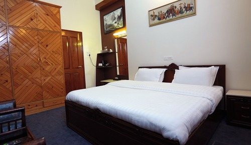 Deluxe Single Room