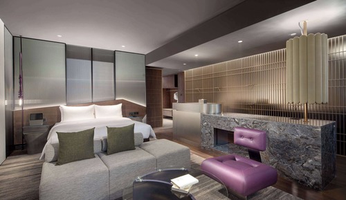 Suite, 1 King Bed, Smoking