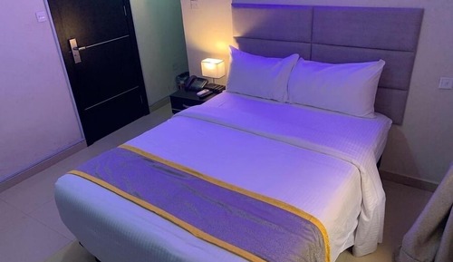 Deluxe Room, Balcony, City View