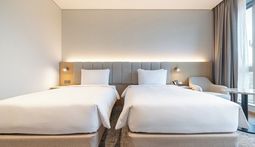 Superior Twin Room, Lake View