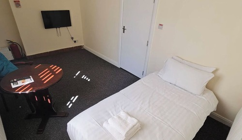 Basic Studio, 1 Twin Bed, Courtyard View