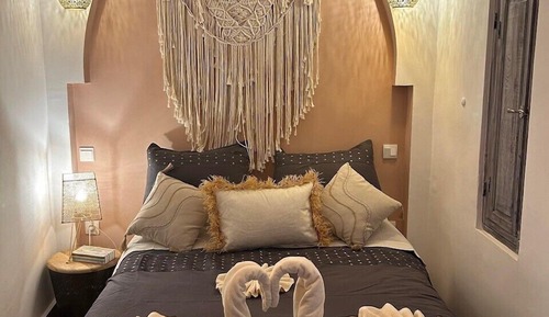 Deluxe Double Room, Non Smoking, Private Bathroom