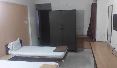 Deluxe Single Room, 1 Twin Bed, Smoking, Garden View