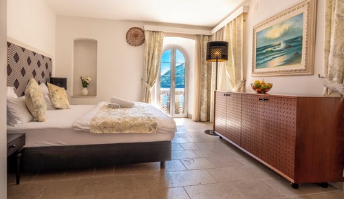 Residence with a private garden and free parking / Annex D