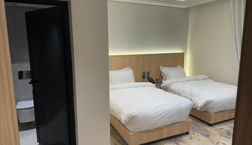 Deluxe Room, City View