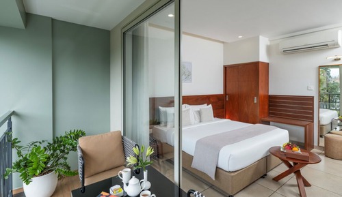 Superior Double Room, City View