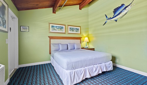 Room, 1 King Bed, Balcony, Garden View (Oceanfront Inn Room #14)