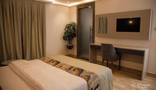 Comfort Apartment, 1 Queen Bed with Sofa bed, Patio, Pool View