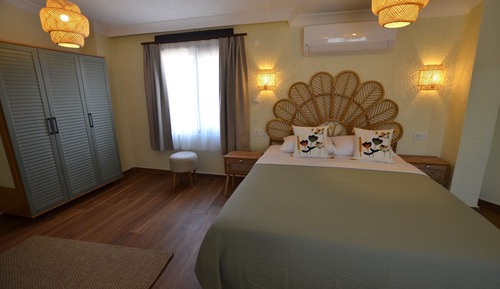 Elite Quadruple Room