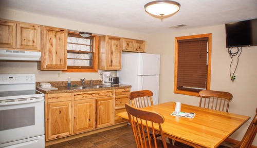 Comfort Cabin, Kitchen