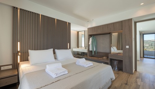 Five-Bedrooms Villa Majestic