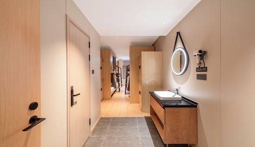 Basic Shared Dormitory, Men only