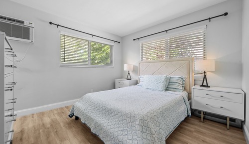 Premium 1-Bedroom Queen w/ Kitchen, Patio & Sofa Bed