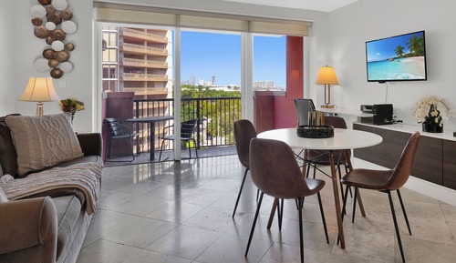 Comfort Condo, 1 King Bed with Sofa bed, Balcony, Ocean View