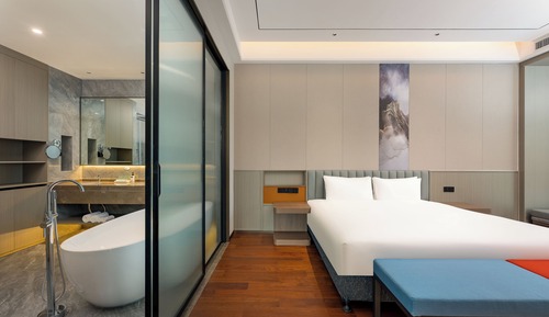 Suite, 1 Bedroom, Balcony